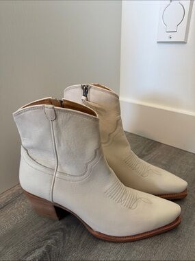 Tecovas The Daisy Bone Leather Western Zip Booties Women’s 10B
